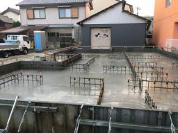 ベースコンクリート打設